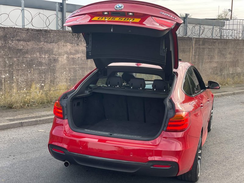 BMW 3 SERIES