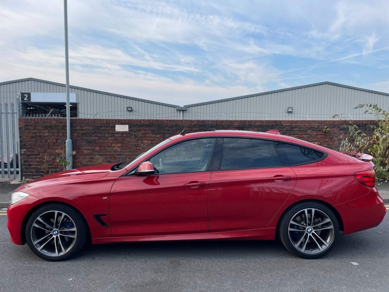 BMW 3 SERIES