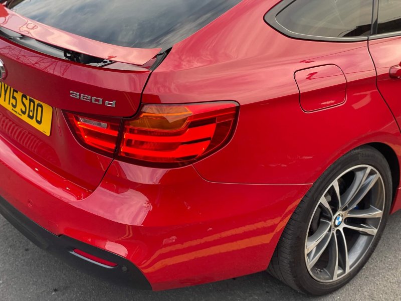 BMW 3 SERIES