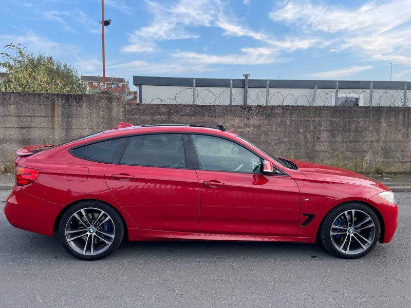 BMW 3 SERIES